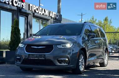 Минивэн Chrysler Pacifica 2022 в 
