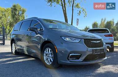 Минивэн Chrysler Pacifica 2022 в 