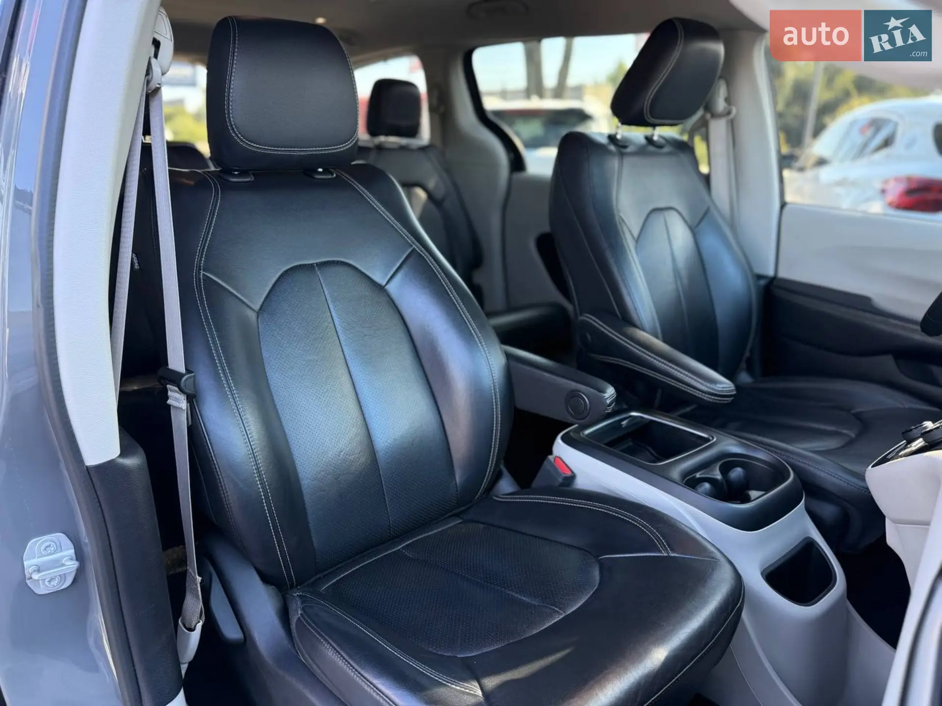 2022 Chrysler Pacifica - мініатюра 30