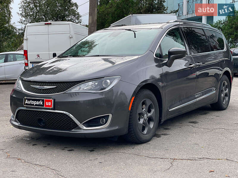Chrysler Pacifica 2017