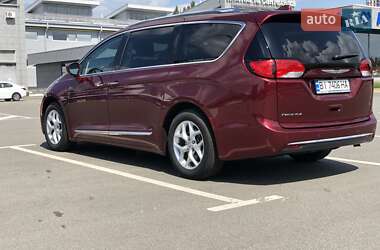 Универсал Chrysler Pacifica 2017 в 