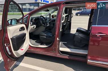 Универсал Chrysler Pacifica 2017 в 