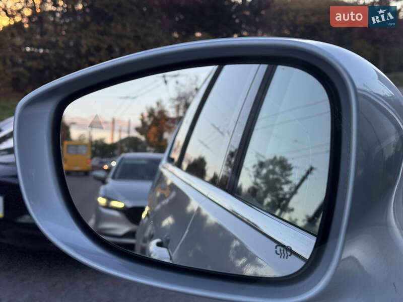 Мінівен Chrysler Pacifica 2022 в Львові