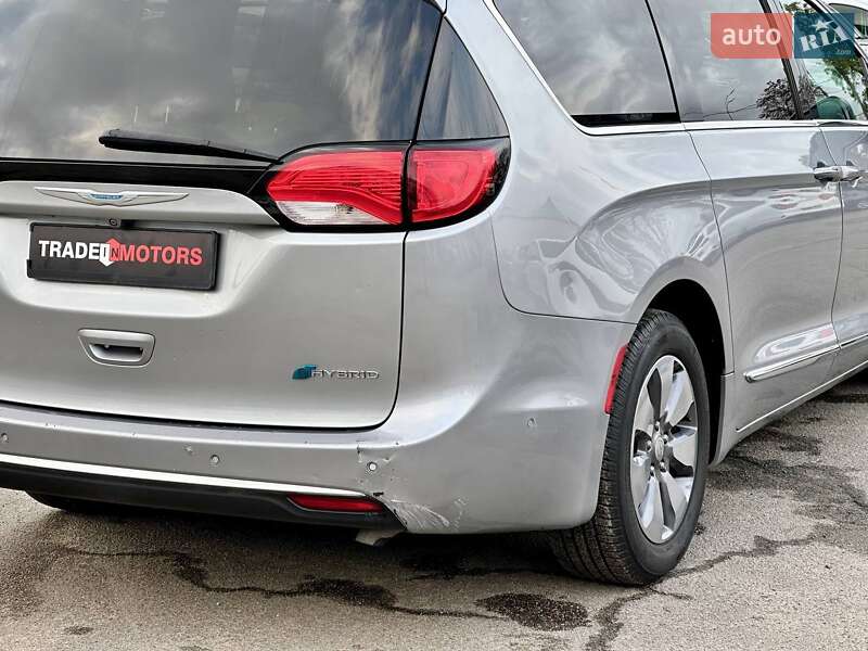 Мінівен Chrysler Pacifica 2017 в Києві фото 12 Мінівен Chrysler Pacifica 2017 в Києві