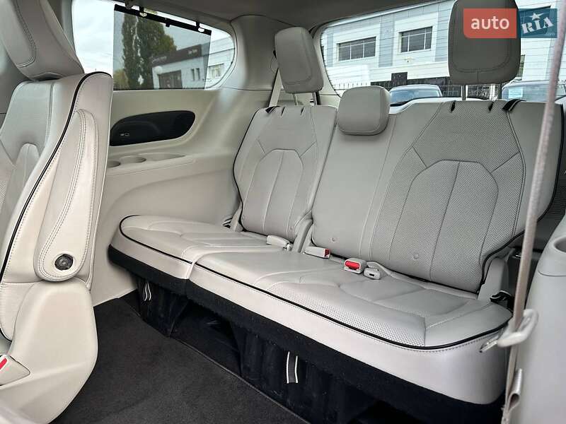 Мінівен Chrysler Pacifica 2017 в Києві фото 44 Мінівен Chrysler Pacifica 2017 в Києві