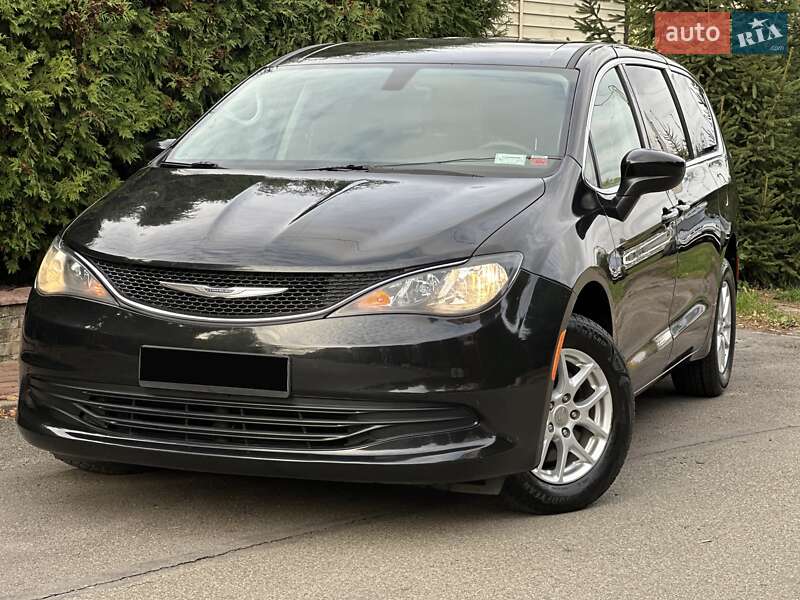 Минивэн Chrysler Pacifica 2016 в Киеве