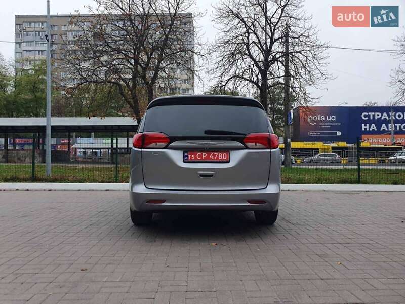 Мінівен Chrysler Pacifica 2021 в Києві фото 7 Мінівен Chrysler Pacifica 2021 в Києві