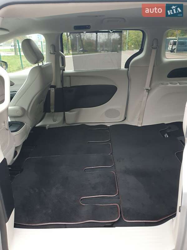 Мінівен Chrysler Pacifica 2021 в Києві фото 50 Мінівен Chrysler Pacifica 2021 в Києві