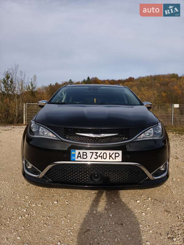 Универсал Chrysler Pacifica 2019 в Виннице фото Универсал Chrysler Pacifica 2019 в Виннице