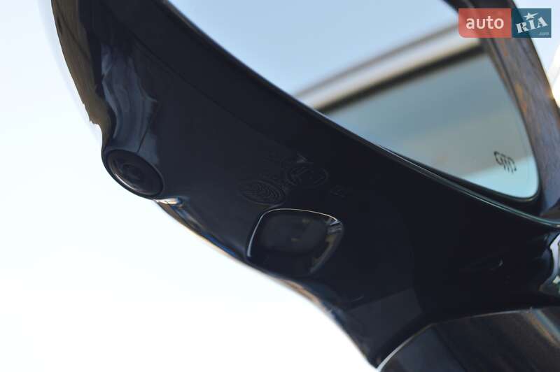 Мінівен Chrysler Pacifica 2019 в Одесі