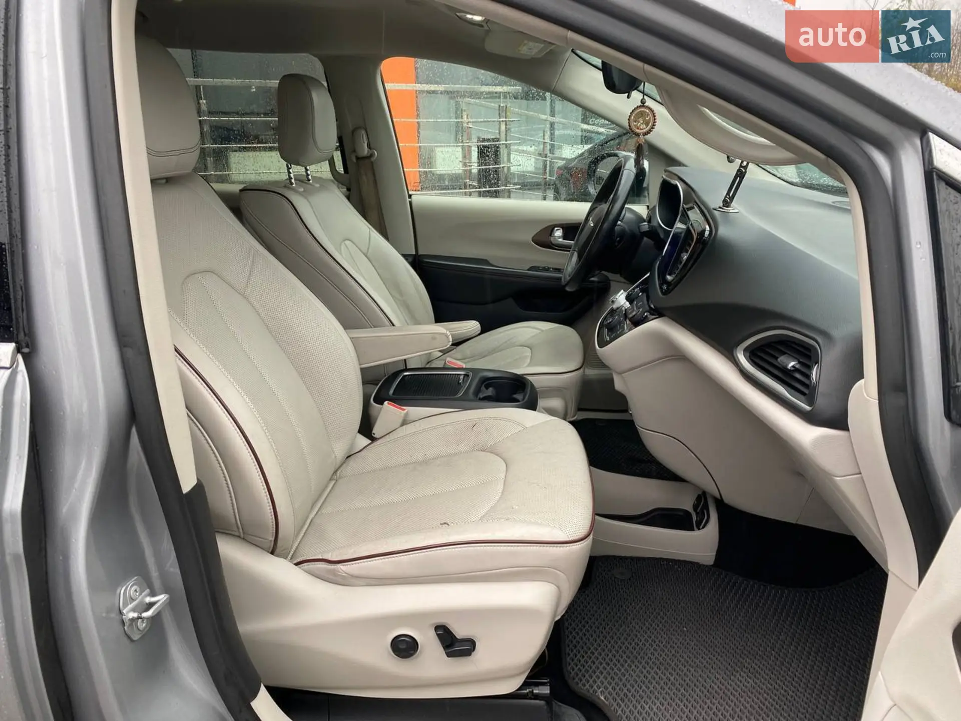 2016 Chrysler Pacifica - мініатюра 24