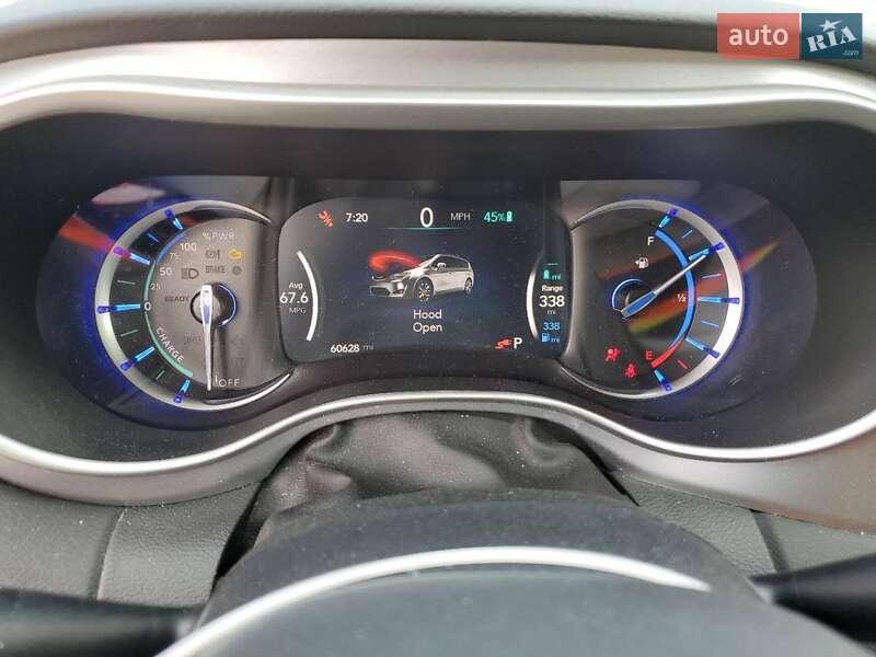 Минивэн Chrysler Pacifica 2018 в Львове