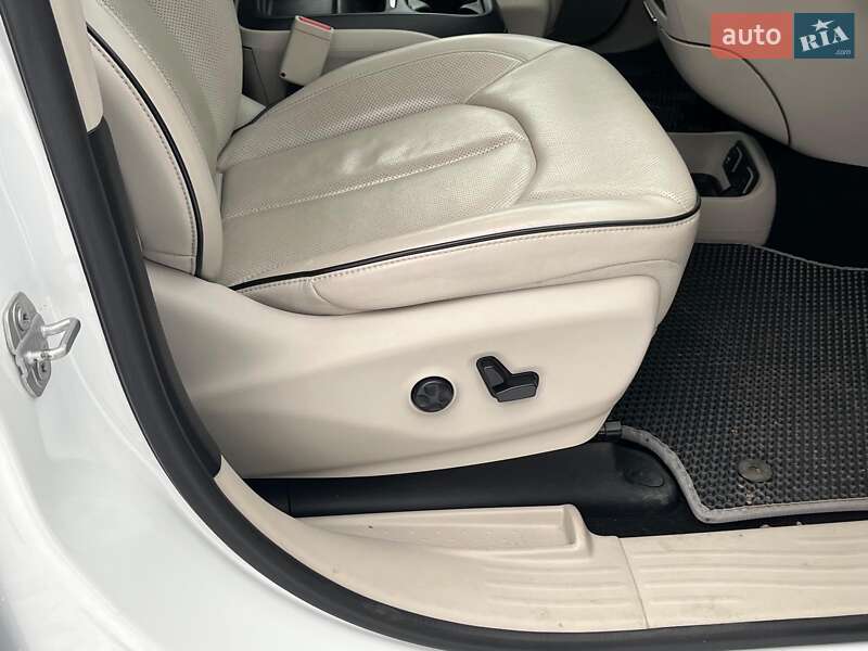 Минивэн Chrysler Pacifica 2017 в Киеве фото 39 Минивэн Chrysler Pacifica 2017 в Киеве