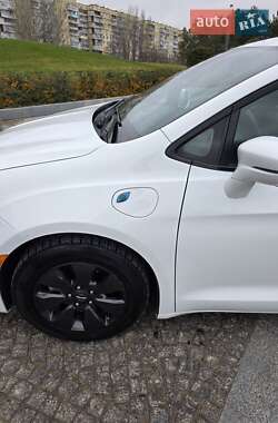 Минивэн Chrysler Pacifica 2019 в Днепре