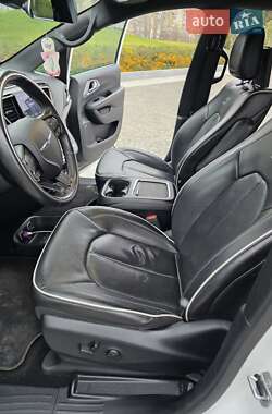 Минивэн Chrysler Pacifica 2019 в Днепре