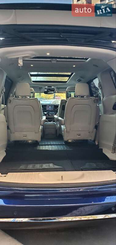 Мінівен Chrysler Pacifica 2016 в Києві фото 10 Мінівен Chrysler Pacifica 2016 в Києві