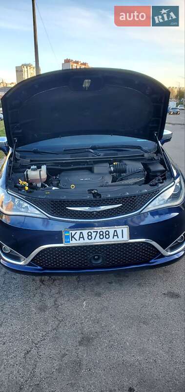 Мінівен Chrysler Pacifica 2016 в Києві фото 5 Мінівен Chrysler Pacifica 2016 в Києві