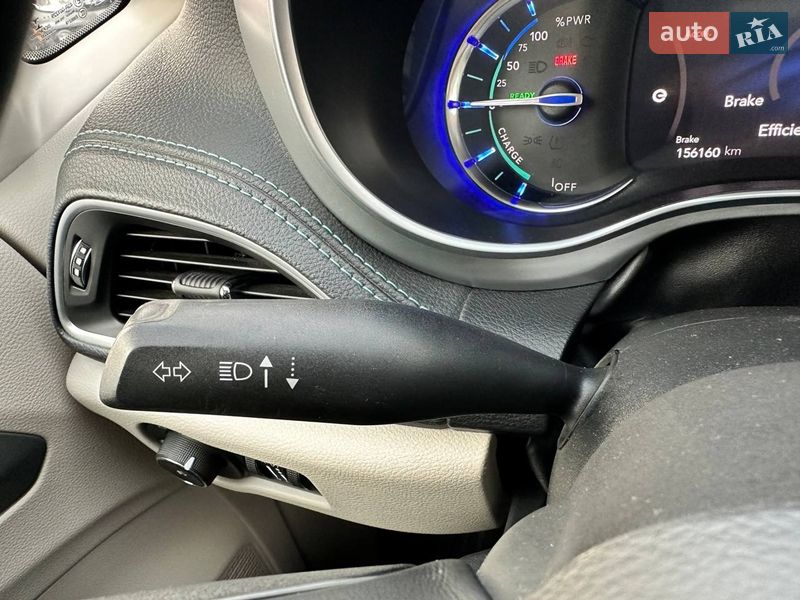 Мінівен Chrysler Pacifica 2017 в Києві