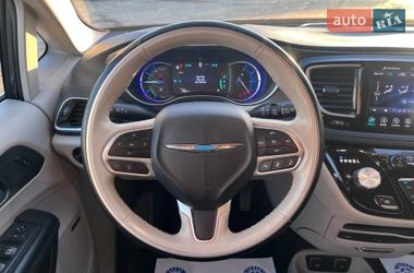 Мінівен Chrysler Pacifica 2018 в Львові