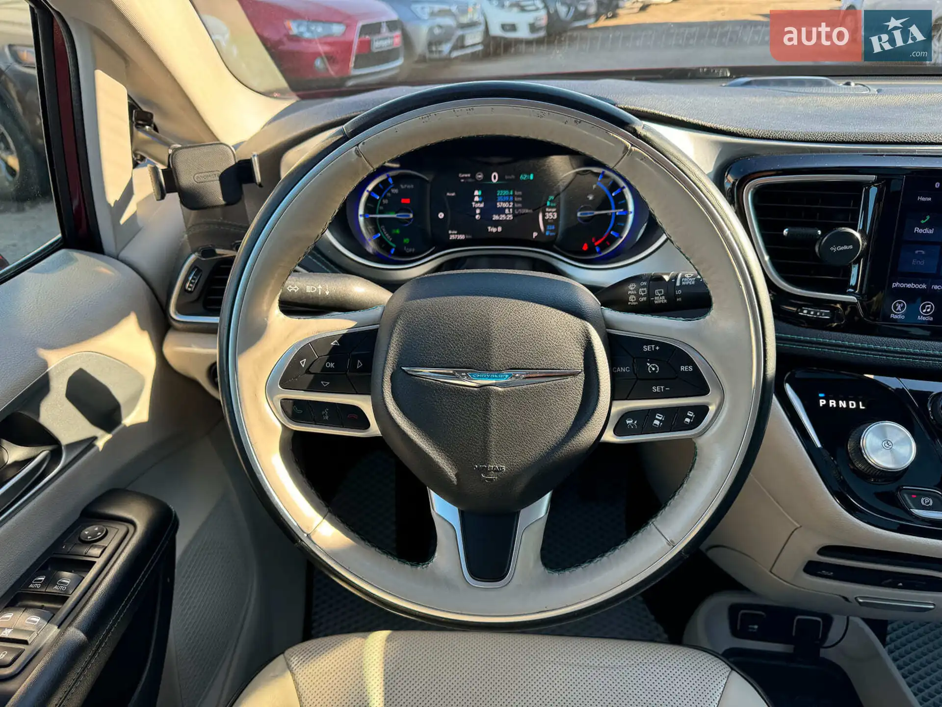 2017 Chrysler Pacifica - мініатюра 26
