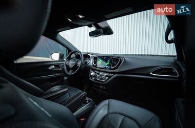 Мінівен Chrysler Pacifica 2021 в Харкові