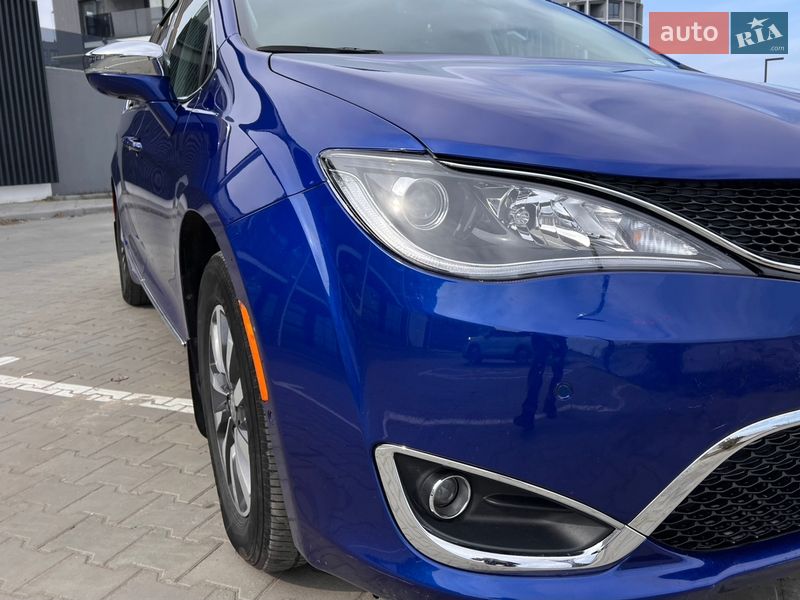 Минивэн Chrysler Pacifica 2020 в Черкассах