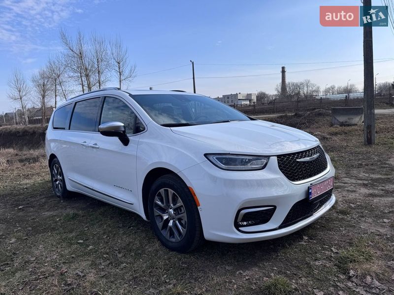 Chrysler Pacifica 2023