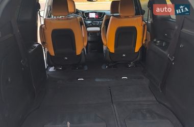 Минивэн Chrysler Pacifica 2023 в Киеве