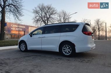Минивэн Chrysler Pacifica 2020 в Киеве