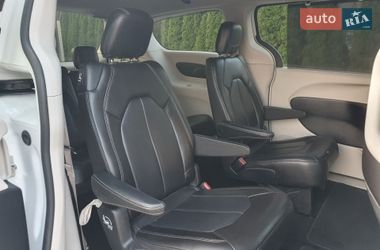 Минивэн Chrysler Pacifica 2020 в Киеве