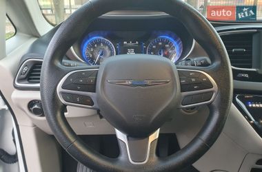 Минивэн Chrysler Pacifica 2020 в Киеве