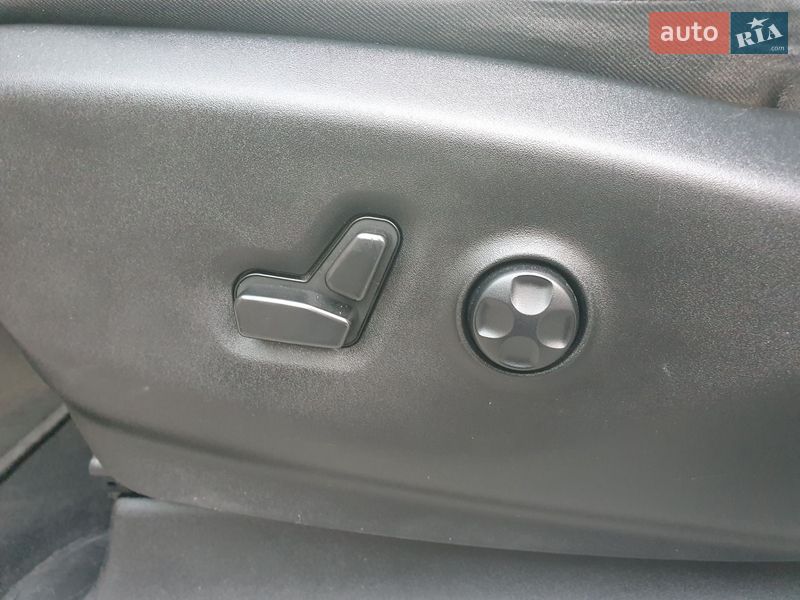 Минивэн Chrysler Pacifica 2020 в Киеве