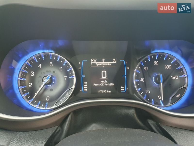 Минивэн Chrysler Pacifica 2020 в Киеве