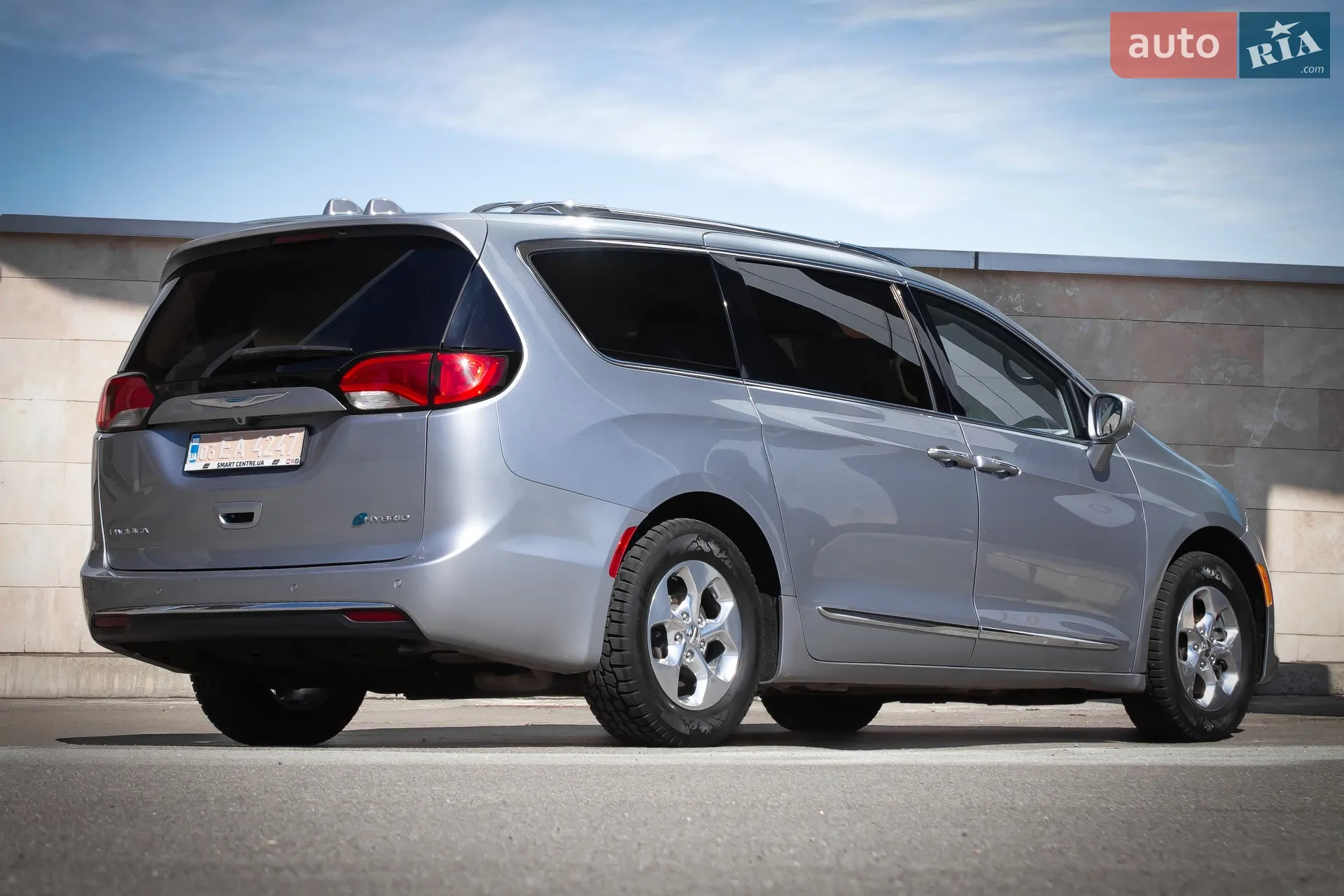 2019 Chrysler Pacifica - мініатюра 3