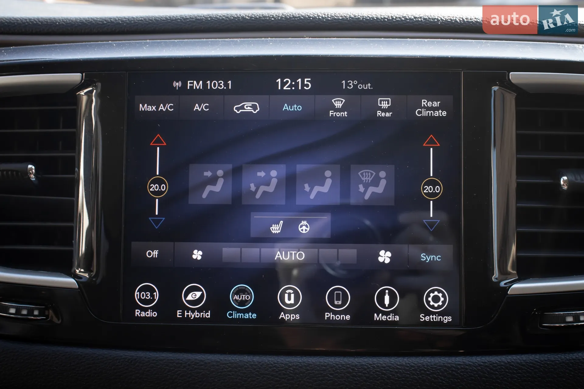 2019 Chrysler Pacifica - мініатюра 26