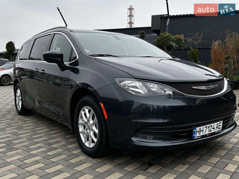 Мінівен Chrysler Pacifica 2019 в Одесі