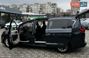 Мінівен Chrysler Pacifica 2019 в Одесі