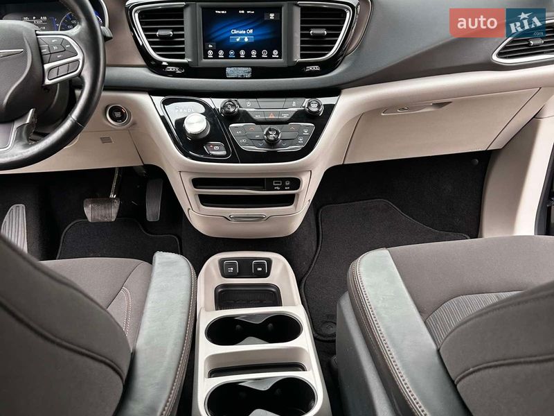 Мінівен Chrysler Pacifica 2019 в Одесі