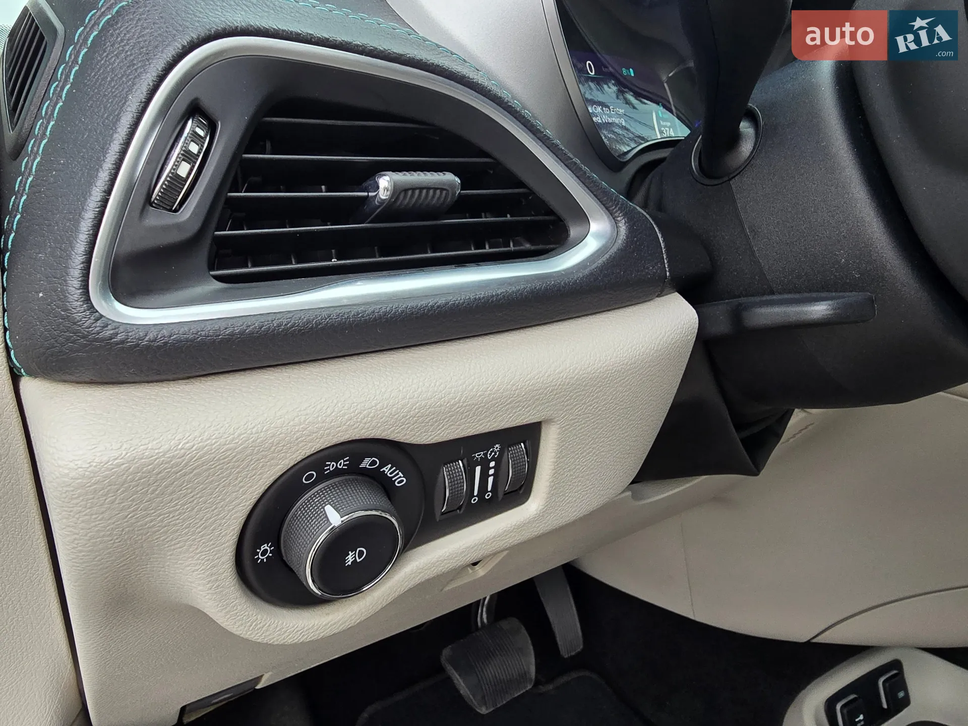 2017 Chrysler Pacifica - мініатюра 43