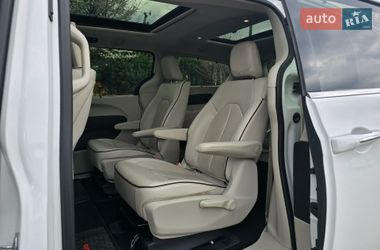Минивэн Chrysler Pacifica 2017 в Хмельницком