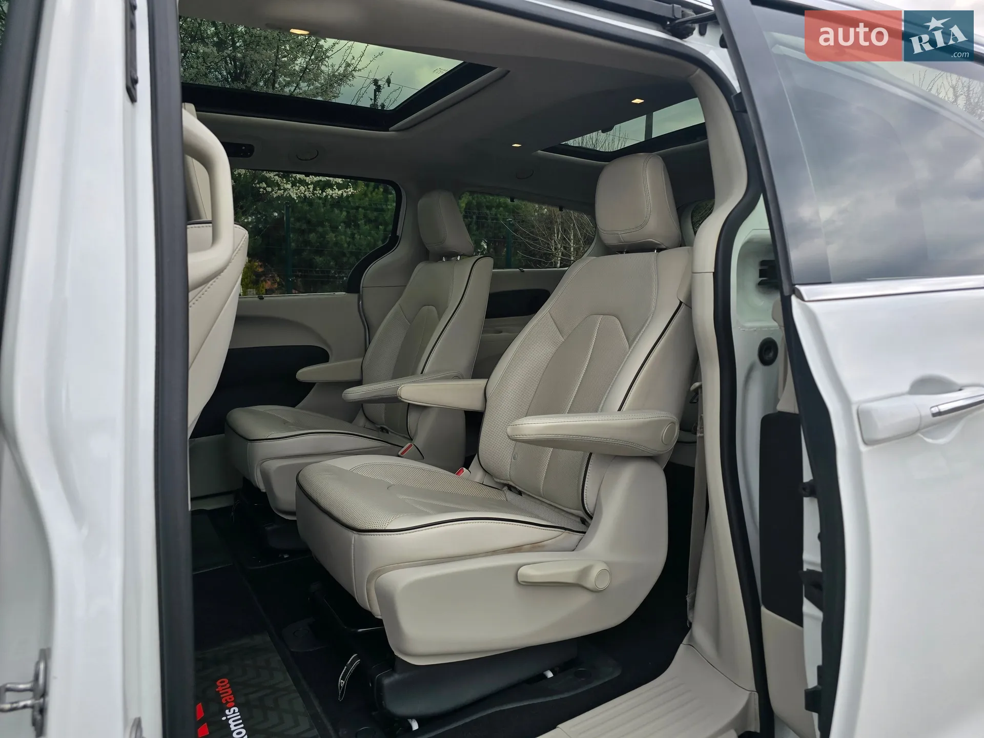 2017 Chrysler Pacifica - мініатюра 78