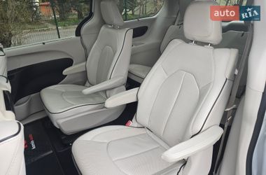 Минивэн Chrysler Pacifica 2017 в Хмельницком
