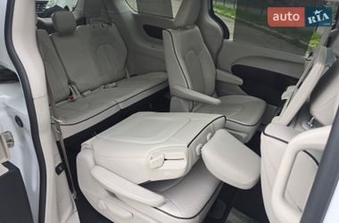 Минивэн Chrysler Pacifica 2017 в Хмельницком
