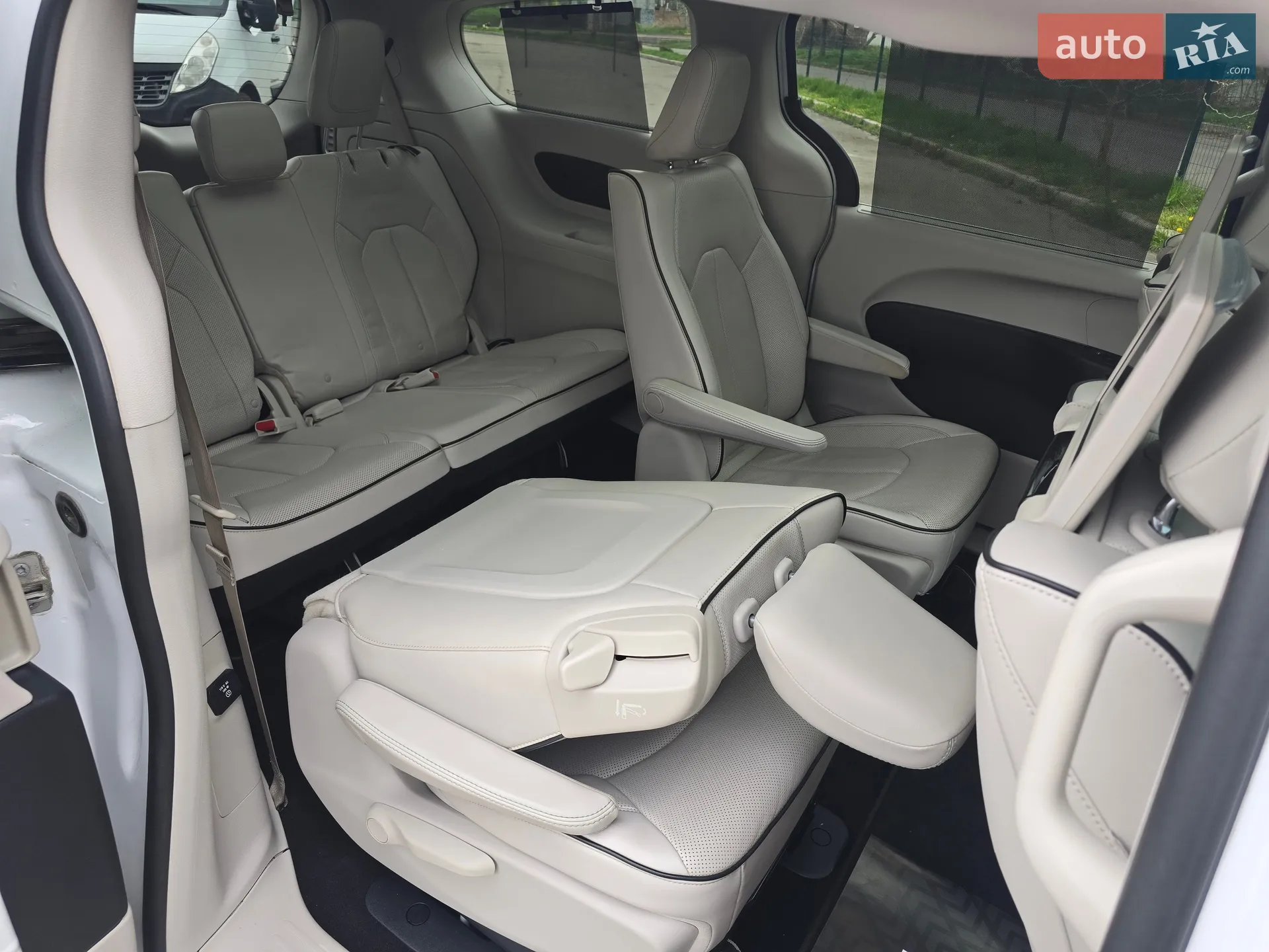 2017 Chrysler Pacifica - мініатюра 110