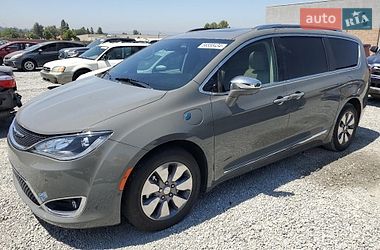 Минивэн Chrysler Pacifica 2020 в Житомире