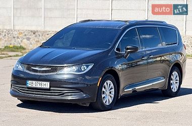 Мінівен Chrysler Pacifica 2016 в Вінниці