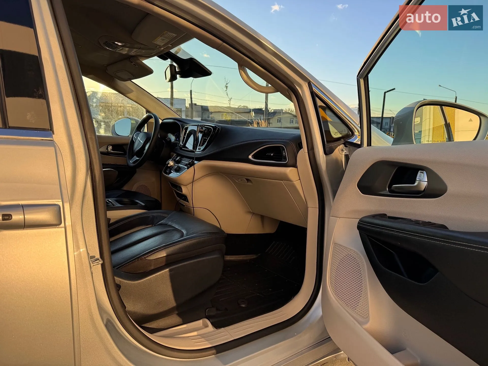 2022 Chrysler Pacifica - мініатюра 25