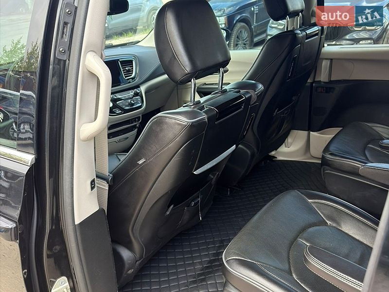 Мінівен Chrysler Pacifica 2018 в Києві фото 10 Мінівен Chrysler Pacifica 2018 в Києві