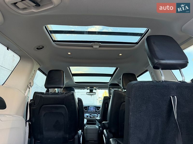 Мінівен Chrysler Pacifica 2018 в Києві фото 18 Мінівен Chrysler Pacifica 2018 в Києві