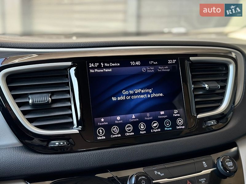 Внедорожник / Кроссовер Chrysler Pacifica 2018 в Киеве